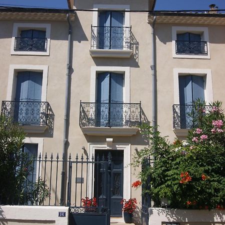 Le Petit Moliere Bed & Breakfast Servian Bagian luar foto