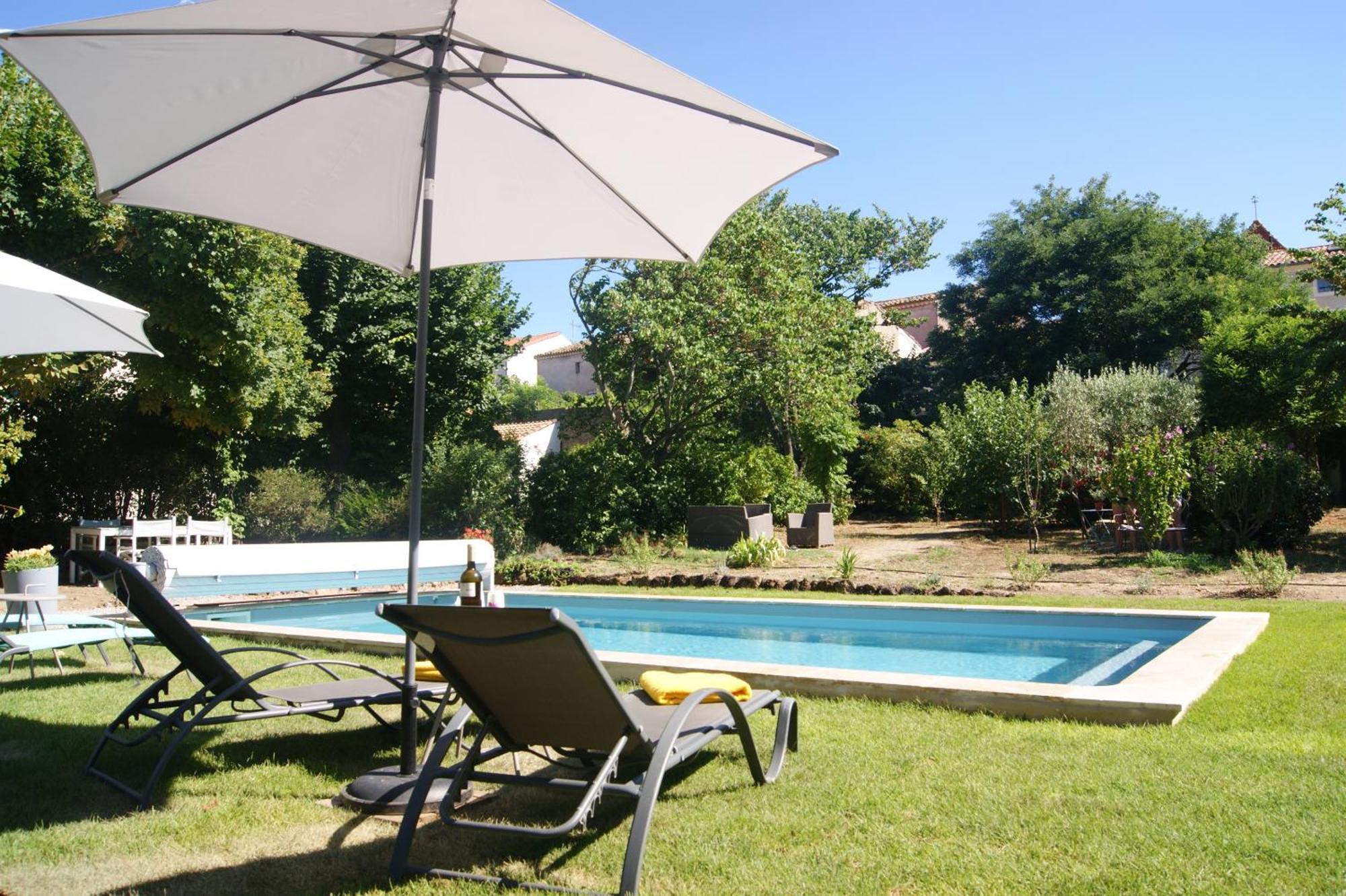 Le Petit Moliere Bed & Breakfast Servian Bagian luar foto